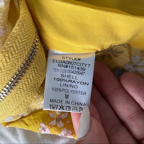 Yellow Floral Crop Top - Picture 4 of 6